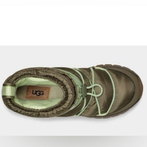 Ugg Snow Boots Never Worn - Picture 7 of 8